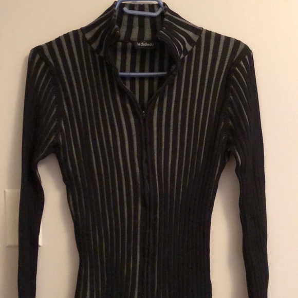 Black top - Picture 5 of 5